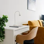Spirit - Azure Sky With Free Parking Apartment *