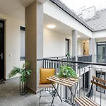 Spirit - Azure Sky With Free Parking * Budapest