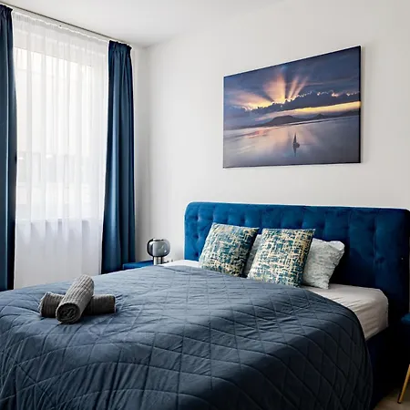 Spirit - Azure Sky With Free Parking Budapest