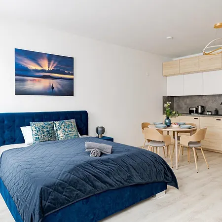 Spirit - Azure Sky With Free Parking