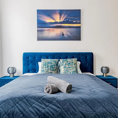 Spirit - Azure Sky With Free Parking *