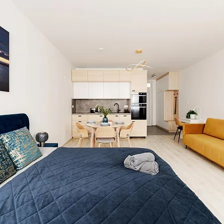 Spirit - Azure Sky With Free Parking Budapest