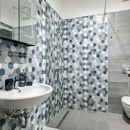 Spirit - Azure Sky With Free Parking * Budapest