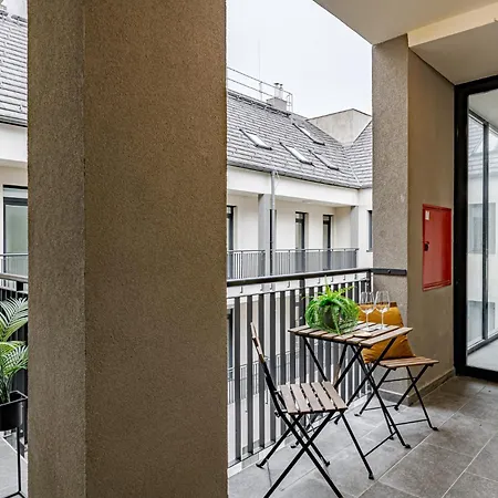 Apartman Spirit - Azure Sky With Free Parking *