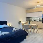 Spirit - Azure Sky With Free Parking Apartamento