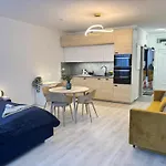 Spirit - Azure Sky With Free Parking Budapest
