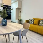 Spirit - Azure Sky With Free Parking Appartement *