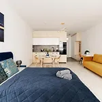 Spirit - Azure Sky With Free Parking Budapest