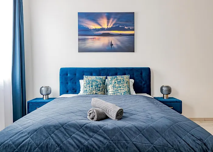 Spirit - Azure Sky With Free Parking *
